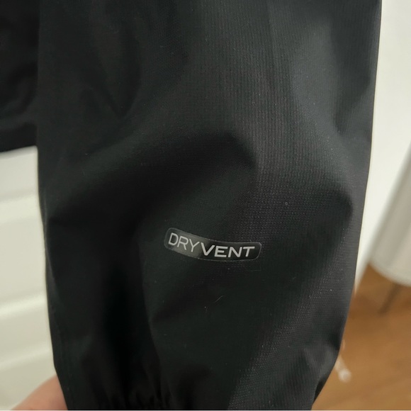 The North Face Resolve Plus Waterproof Jacket - Picture 12 of 14